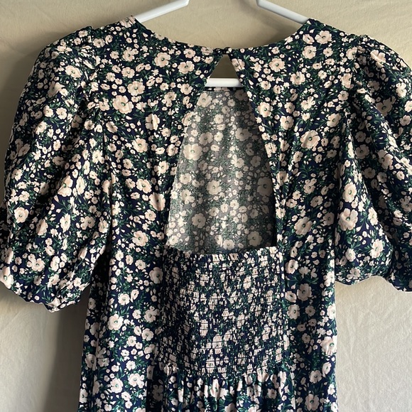 Old Navy Summer Dress - Picture 6 of 6